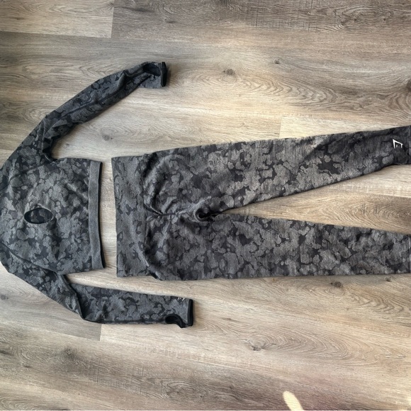 Gymshark workout Set - Picture 2 of 3